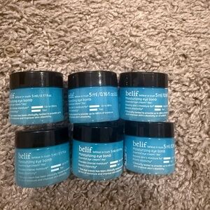 Belif Moisturizing Eye Bomb - Blue
